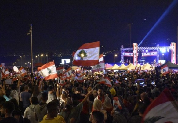 استمرار الاحتجاجات في لبنان لليوم الثامن على التوالي