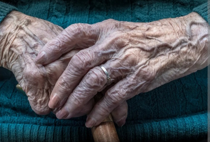 اإنتحار إمرأة تبلغ من العمر 63 سنة بمدينة الناظور